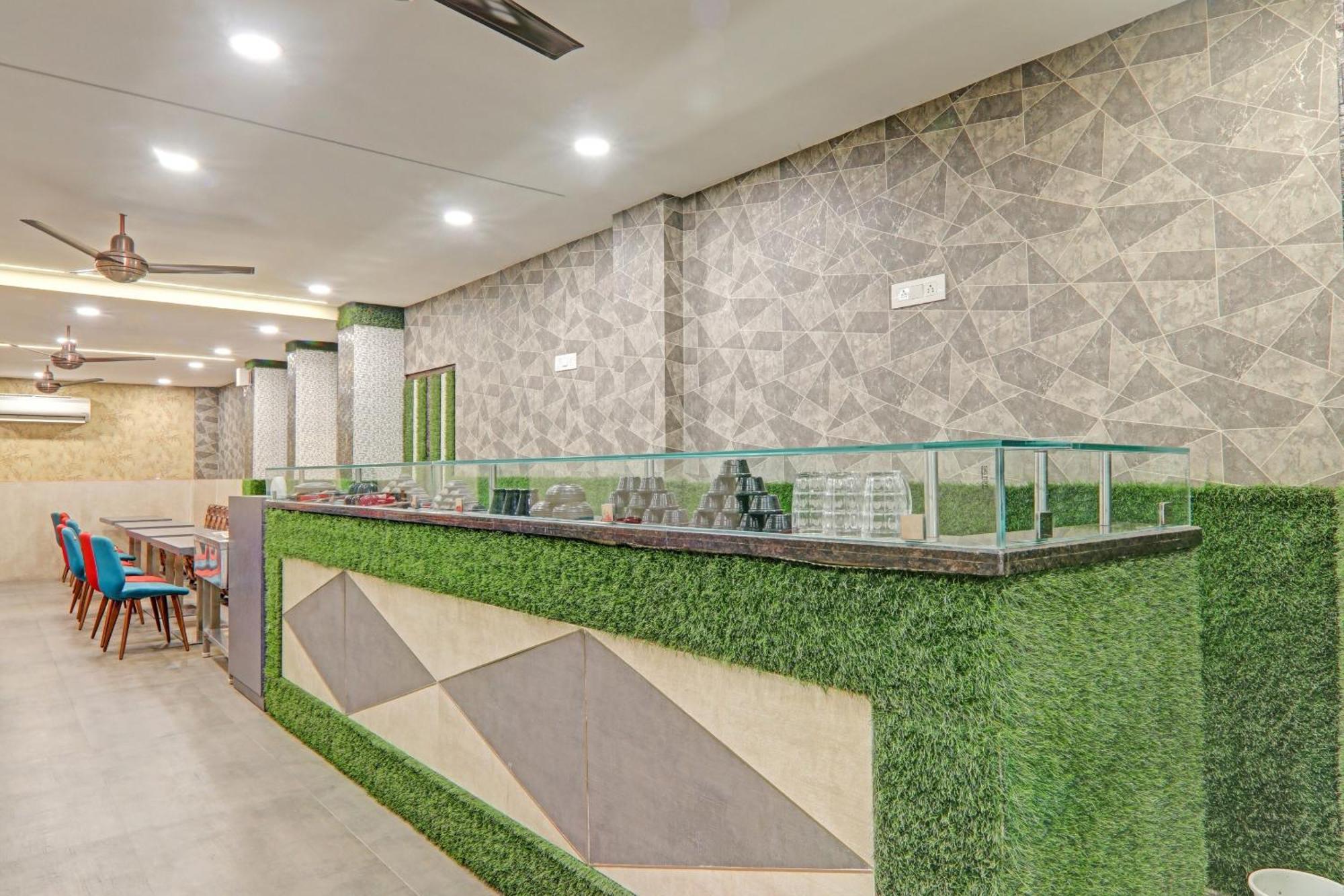 Townhouse Relax Inn Chinhat Extérieur photo